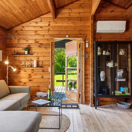 Dom wakacyjny Charming House Near In Beautiful Natural Surroundings *